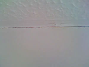 Photo of cracked ceiling line